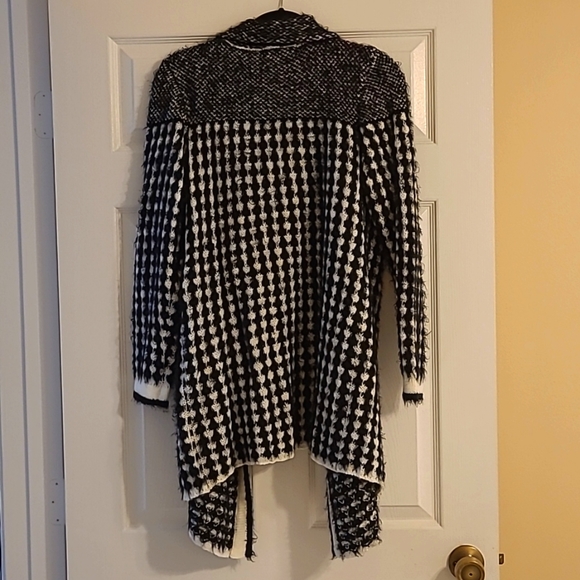 Kate & Mallory Black & White Eyelash Drape Knit Openfront Cardigan EUC - Picture 4 of 12
